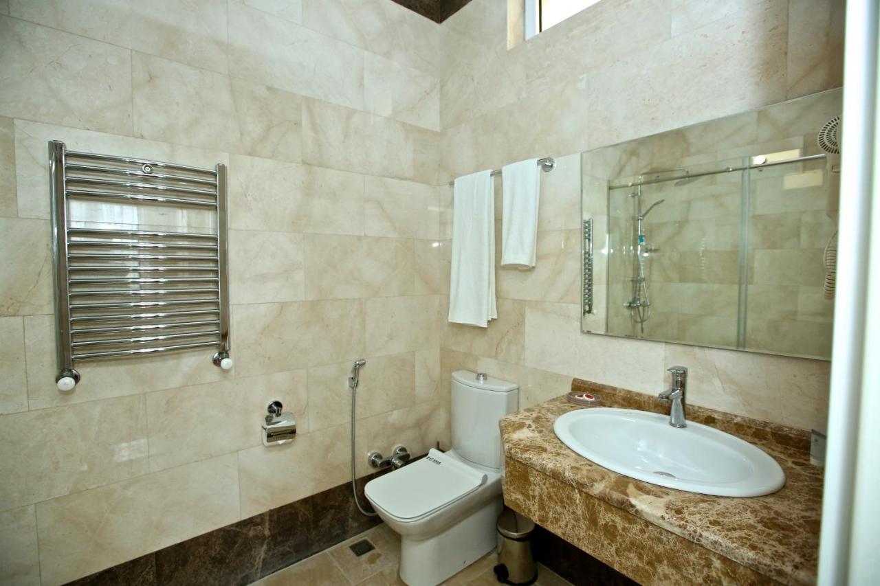 Miraj Hotel Baky Esterno foto